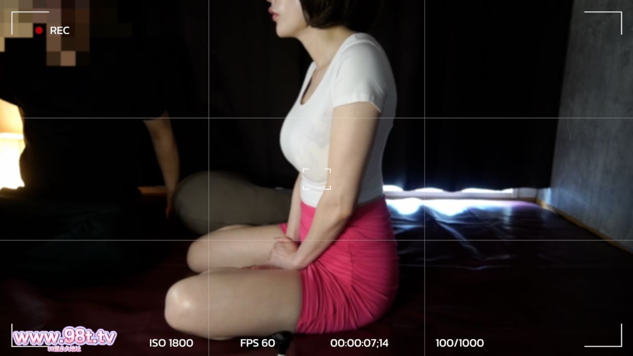 FC2PPV-4743559 - 【メンエスの闇】ガードの緩い巨乳メンエス嬢の待機時間の闇を大暴露封面图