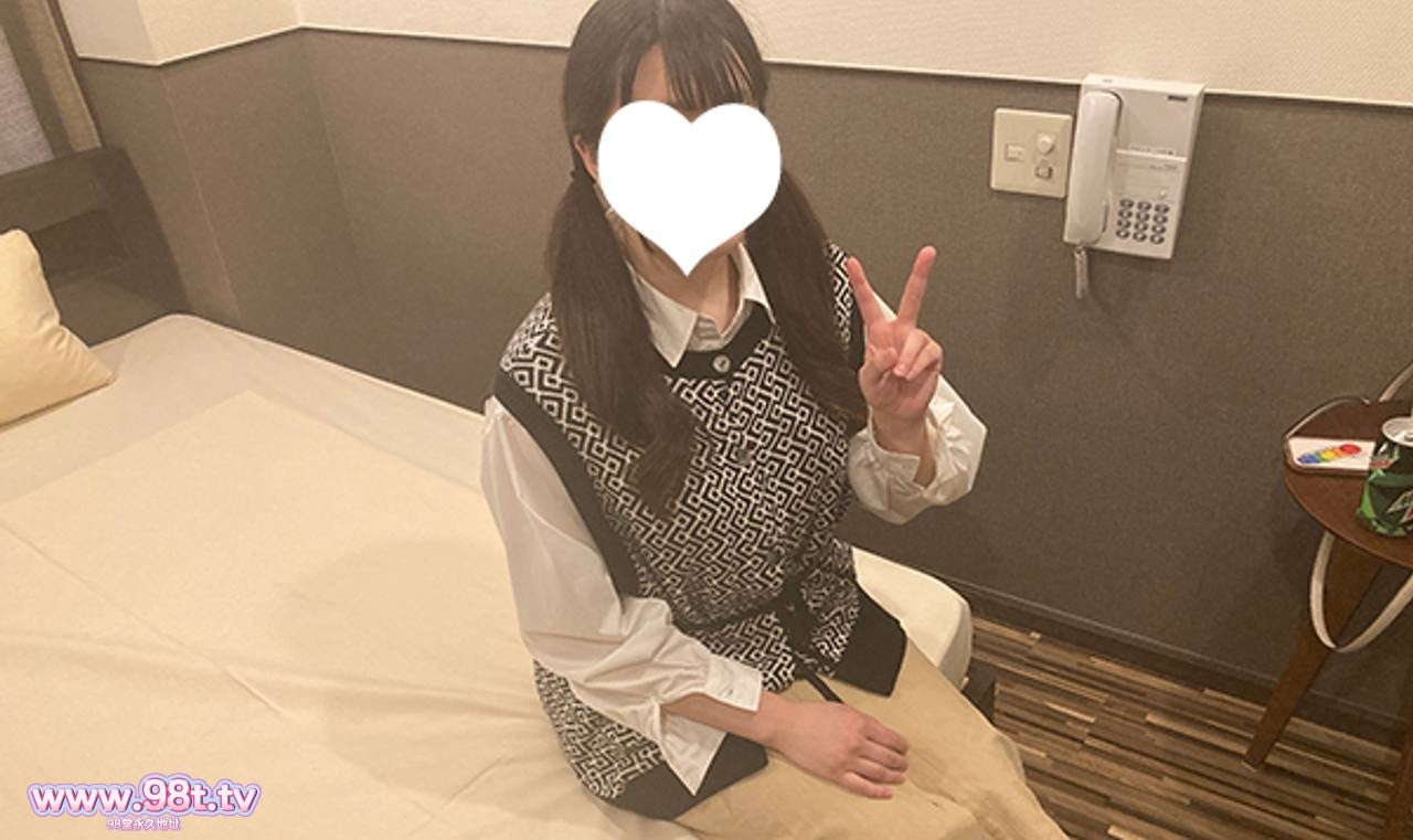 FC2PPV-4776614- りんか19歳_2・顔射＆N出し・生。あの橋●環奈似JDと再会！ 顔射したあとにスク封面图